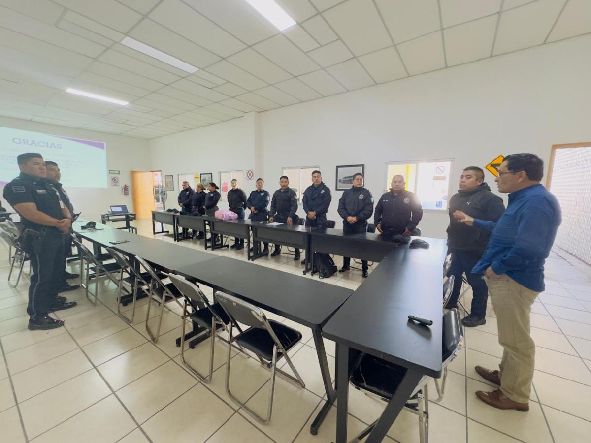 SECRETARÍA DE MOVILIDAD REFUERZA SEGURIDAD VIAL CON CAPACITACIÓN A POLICÍAS MUNICIPALES Y ESTATALES