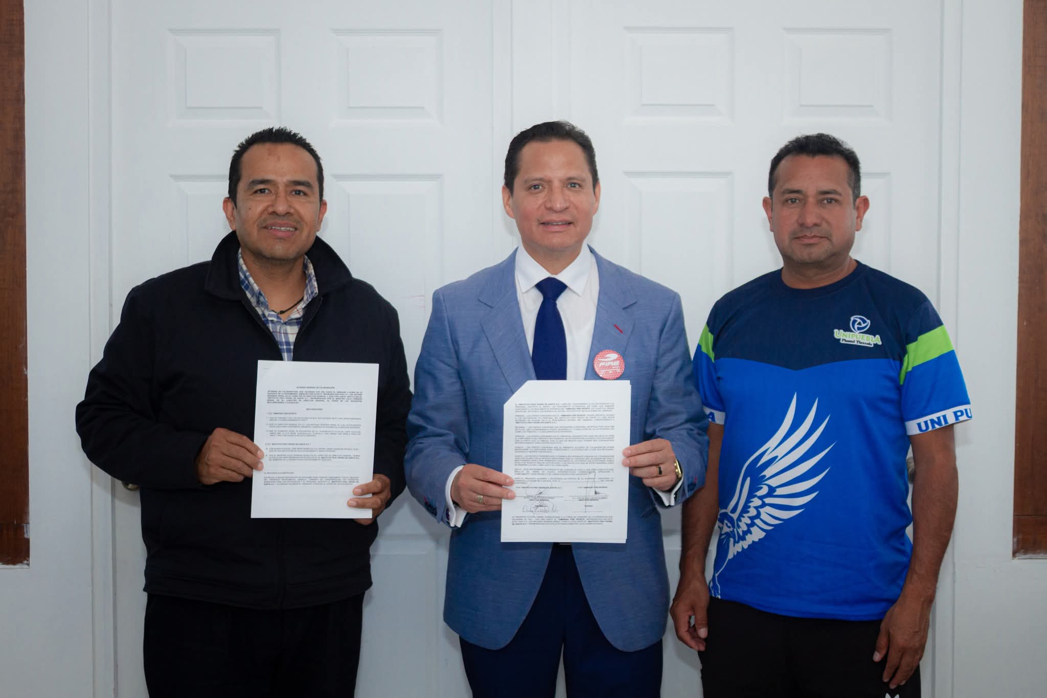 FIRMA FIRE SPORTS CONVENIO CON EL INSTITUTO FRAY PEDRO DE GANTE