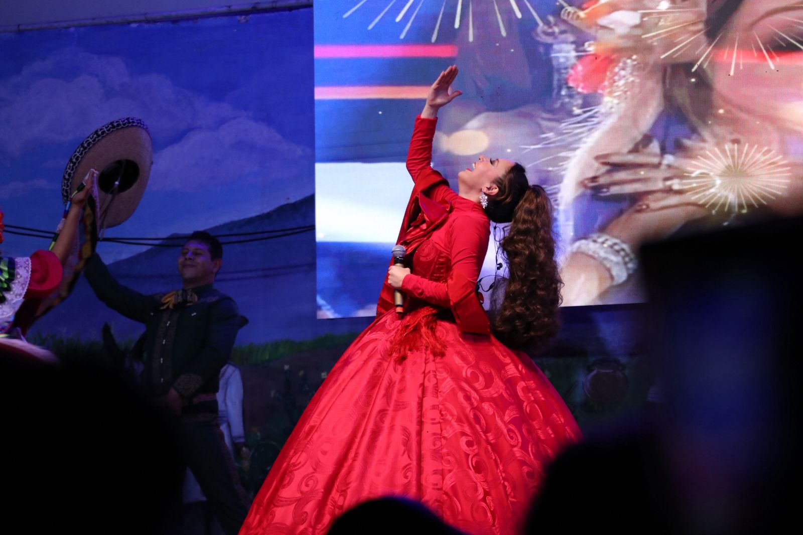 CELEBRACIÓN DE FUNDACIÓN A LO GRANDE: NADIA CONQUISTA IXTENCO Y LAS LUCHAS REGISTRAN LLENO TOTAL