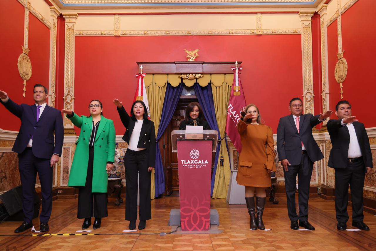 GOBERNADORA FORTALECE ÁREAS ESTRÉGICAS; ENTREGA NOMBRAMIENTOS A NUEVOS INTEGRANTES DEL GABINETE LEGAL Y AMPLIADO