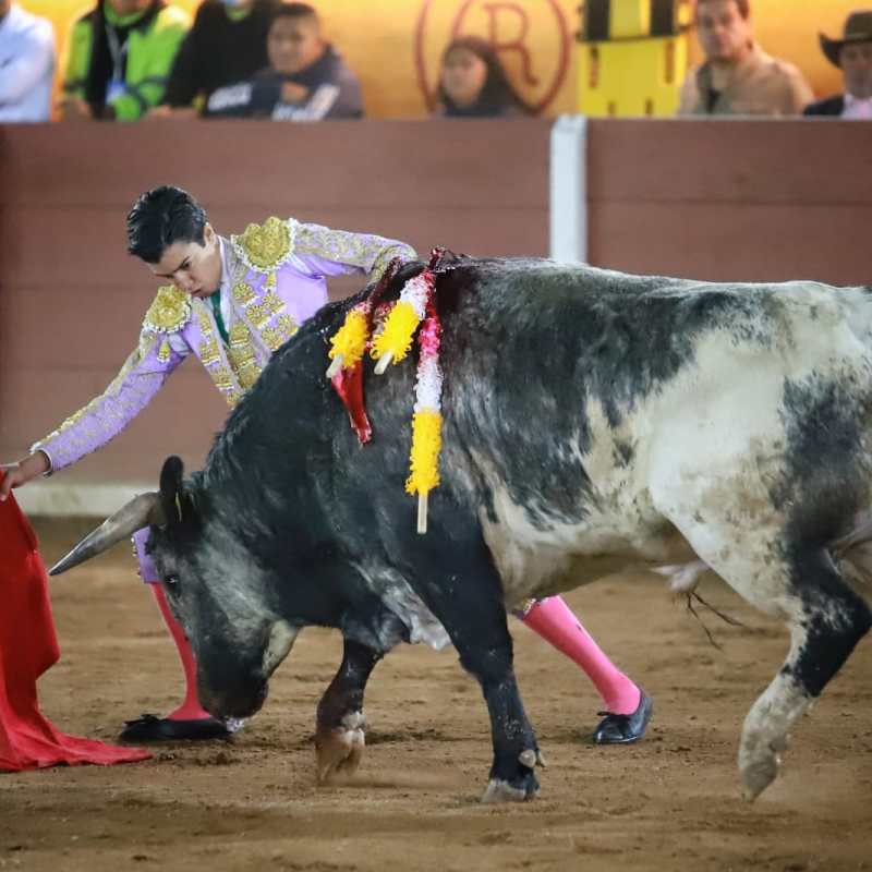 El español Marco Pérez triunfa en la corrida internacional en Tlaxcala