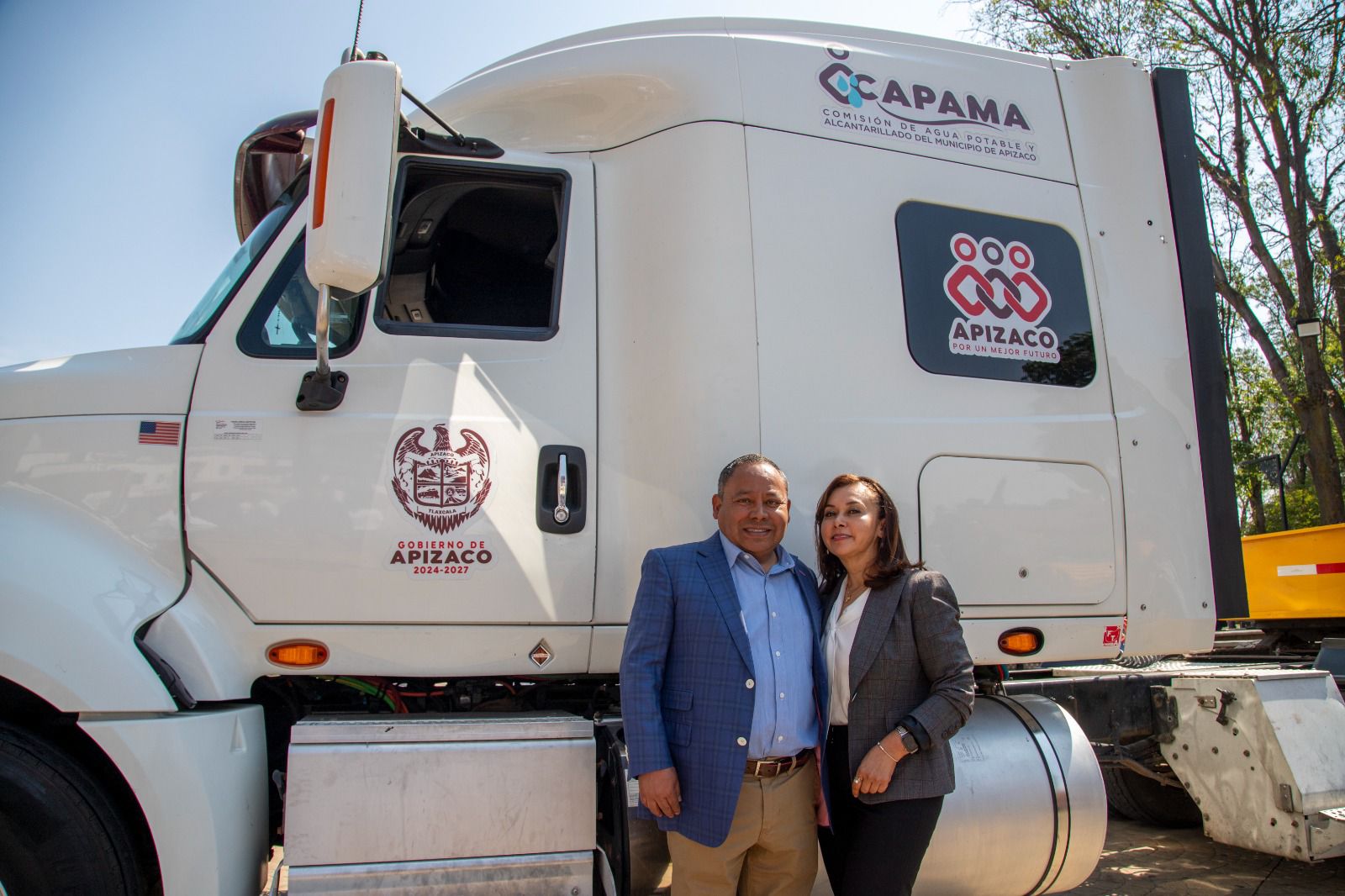 JAVIER RIVERA ENTREGA MAQUINARIA DE 2.8 MDP PARA FORTALECER A LA CAPAMA