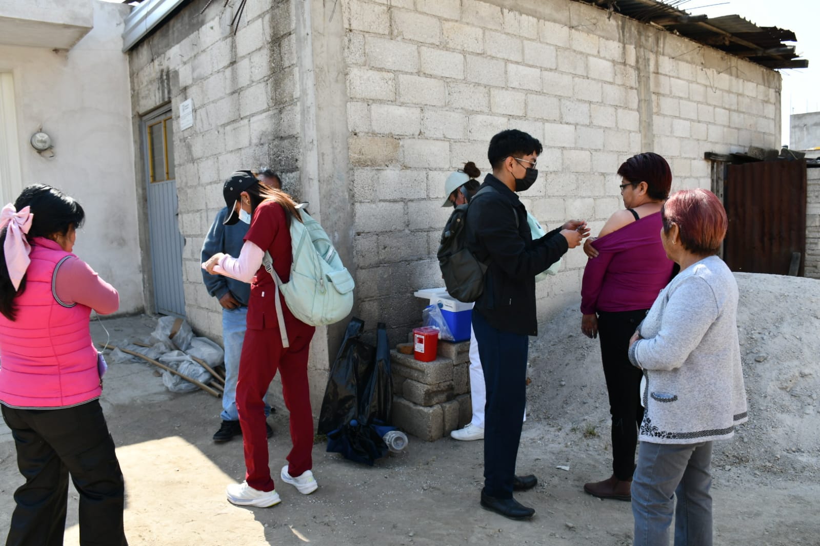 SESA E IMSS-BIENESTAR DESPLIEGAN BRIGADAS DE VACUNACIÓN CONTRA SARAMPIÓN EN TEPETITLA