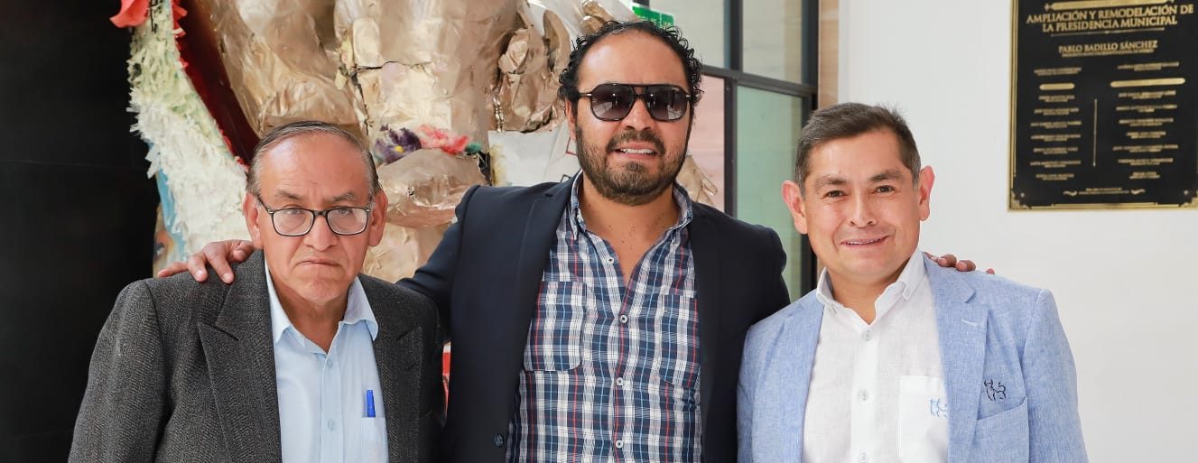 Bernardo Rentería inaugura la Semana Cultural Taurina en Apizaco