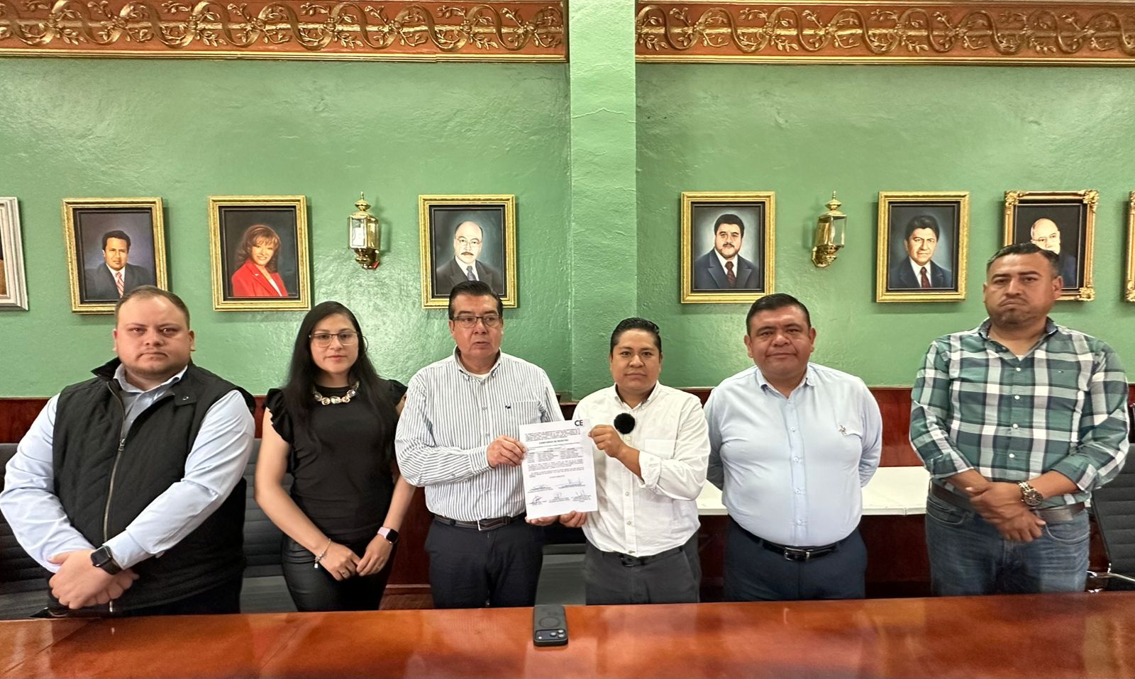 COMISIÓN ELECTORAL DEL AYUNTAMIENTO DE TLAXCALA ENTREGA CONSTANCIAS DE REGISTRO A PLANILLAS QUE COMPETIRÁN POR LA CAPAO