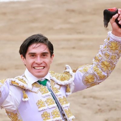 Atltzayanca vivió una tarde de contrastes en La Morenita; Ibelles sale a hombros en Domingo de Pascua