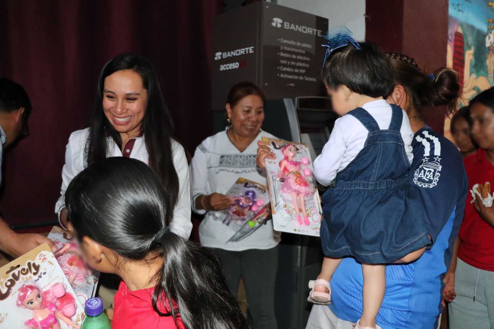 Más de 1,500 niñas y niños celebran el Día de la Niñez en Ixtenco