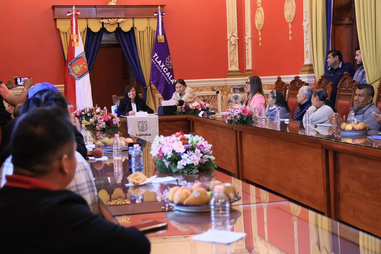 ADULTOS MAYORES VIAJARÁN A E.E.U.U. PARA REENCONTRARSE CON SUS HIJOS