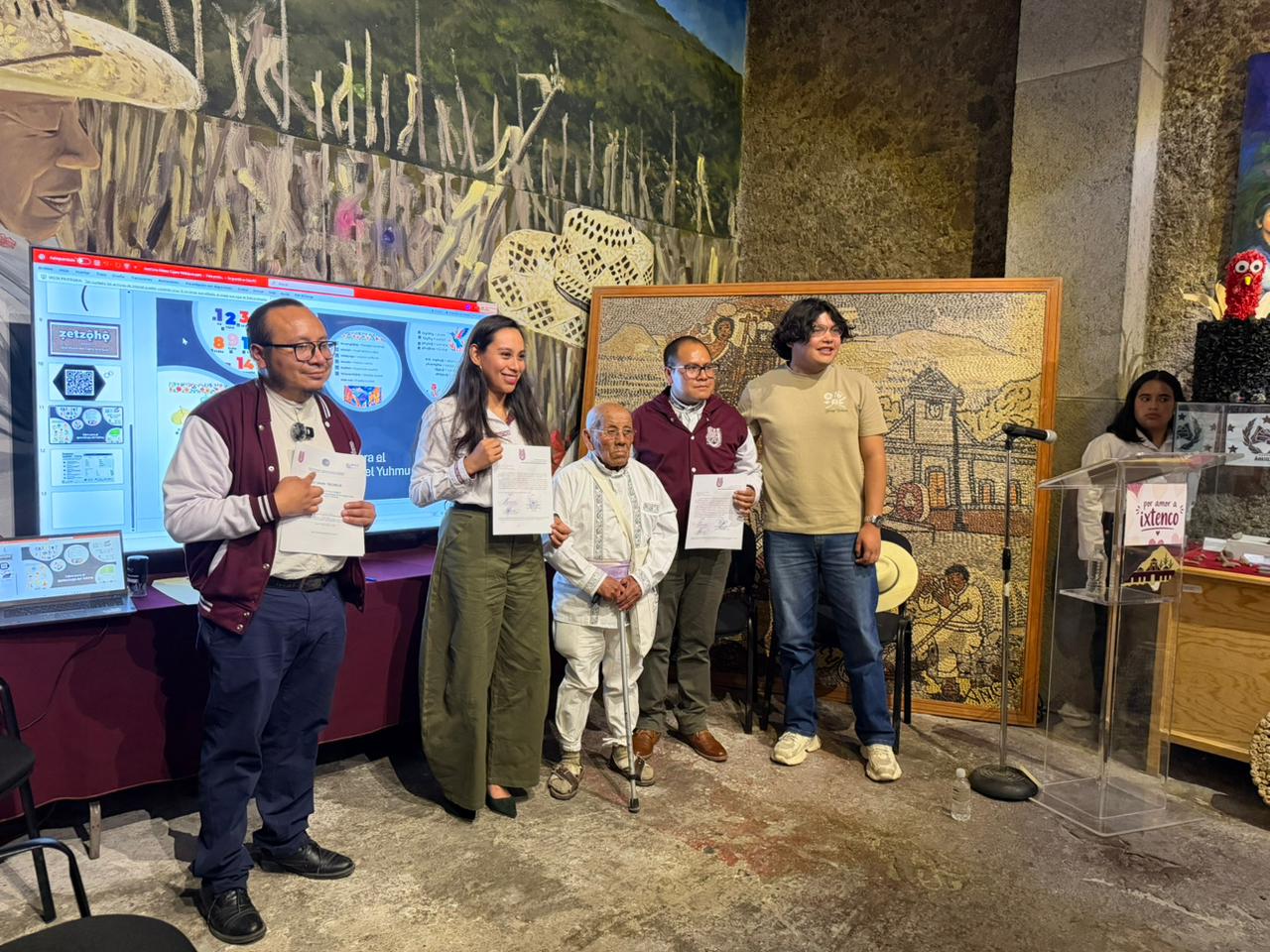 Presentan en Ixtenco la plataforma digital “ẓetzǫ̂hǫ̂” para el aprendizaje de la lengua Yuhmu