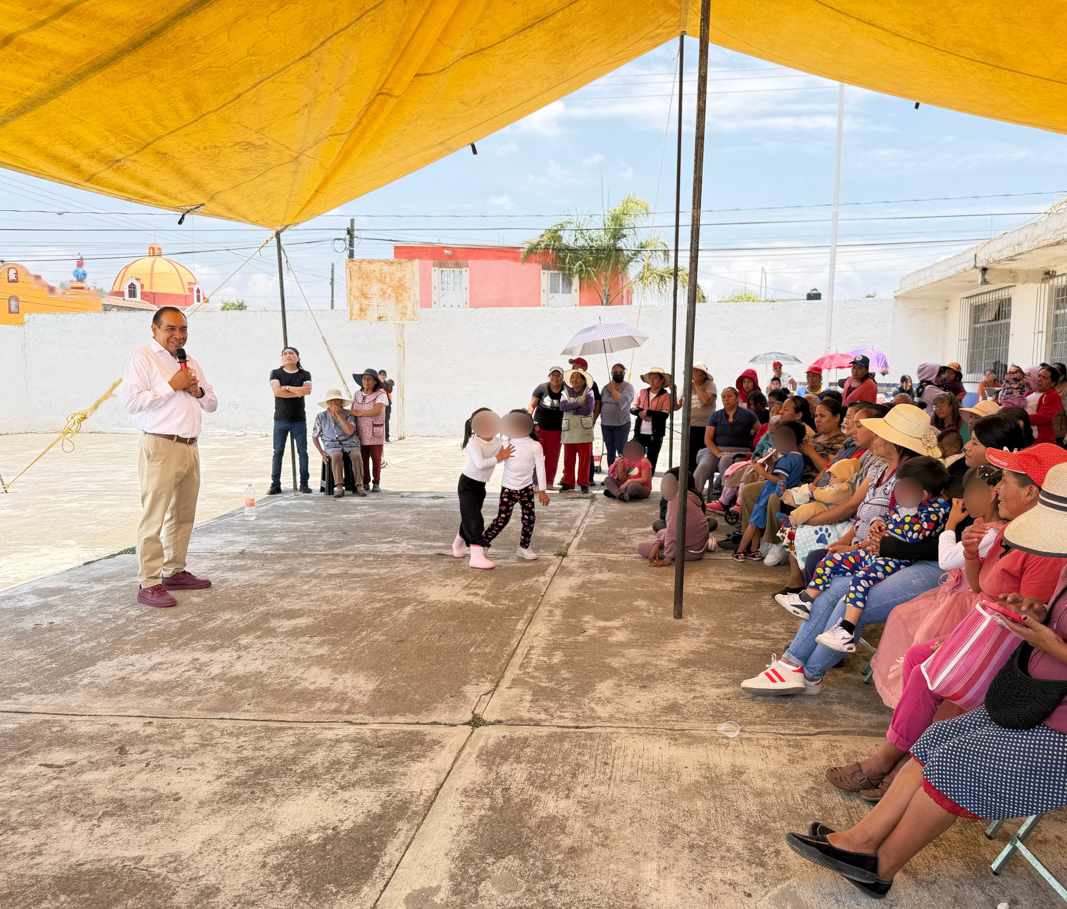 Diputado del Distrito X, Miguel Ángel Caballero Yonca continúa recorriendo comunidades