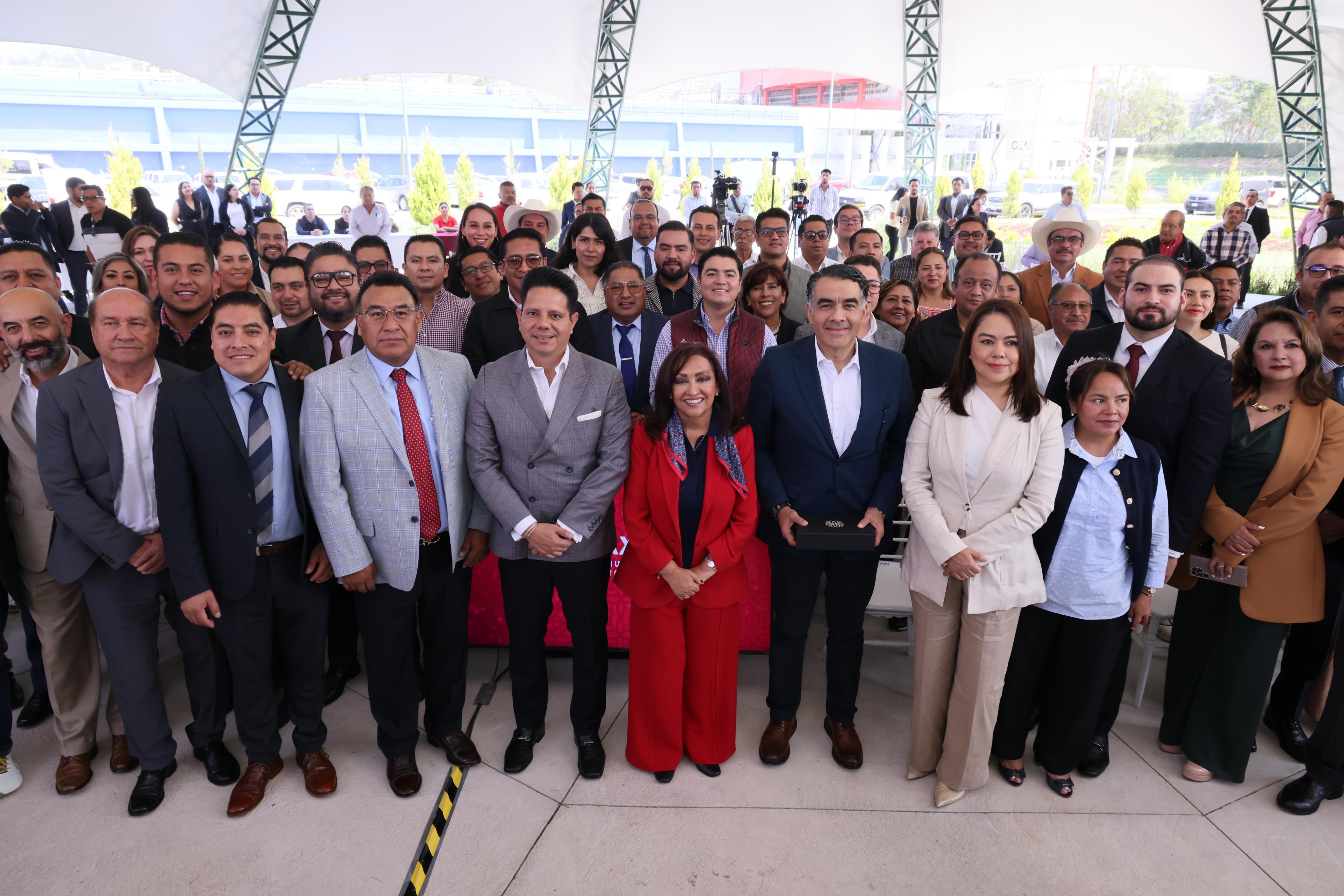 FIRMA TLAXCALA CONVENIO CON EL INSUS PARA LA REGULACIÓN DEL SUELO.