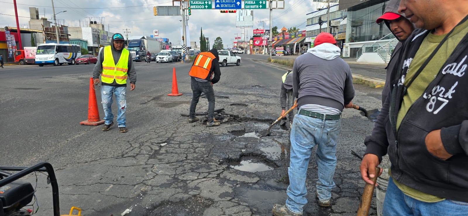 Intensas lluvias dañan vialidades en Yauhquemehcan; Obras Públicas ya realiza reparaciones