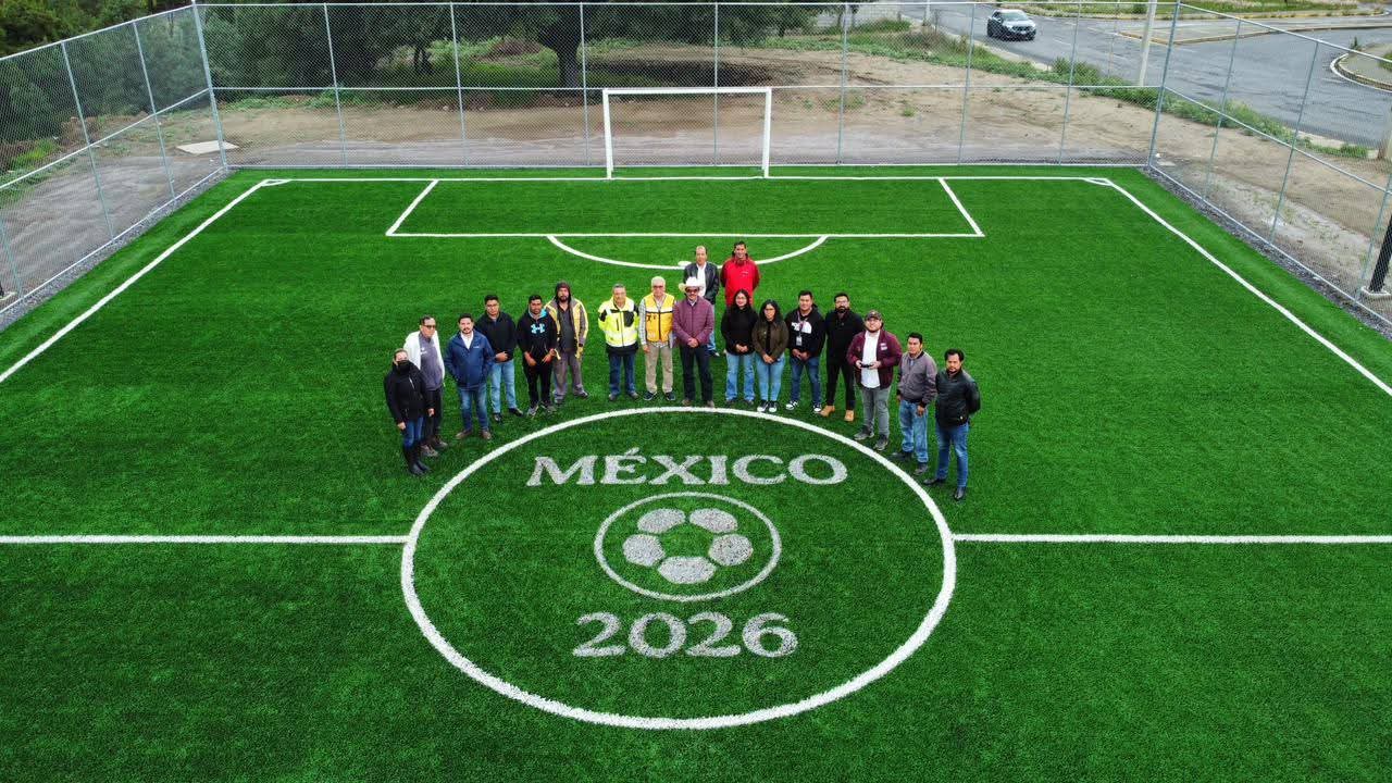 En Yauhquemehcan realizan entrega de primera etapa de Cancha de Fútbol 5