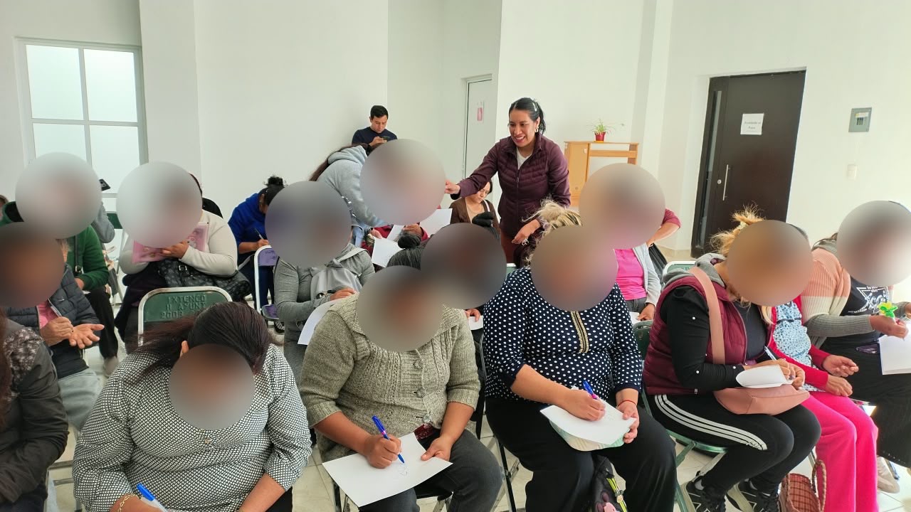 CRUZ ROJA CAPACITA EN IXTENCO A MUJERES CON FAMILIARES DISCAPACITADOS