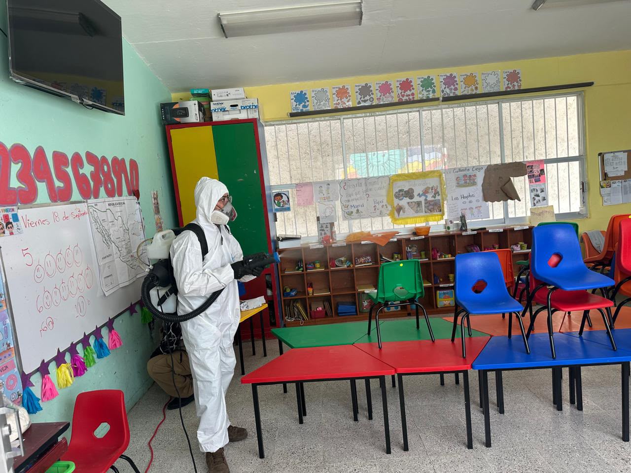 PROTECCIÓN CIVIL DE IXTENCO REALIZA CAMPAÑA DE CONTROL DE PLAGAS EN INSTITUCIONES EDUCATIVAS