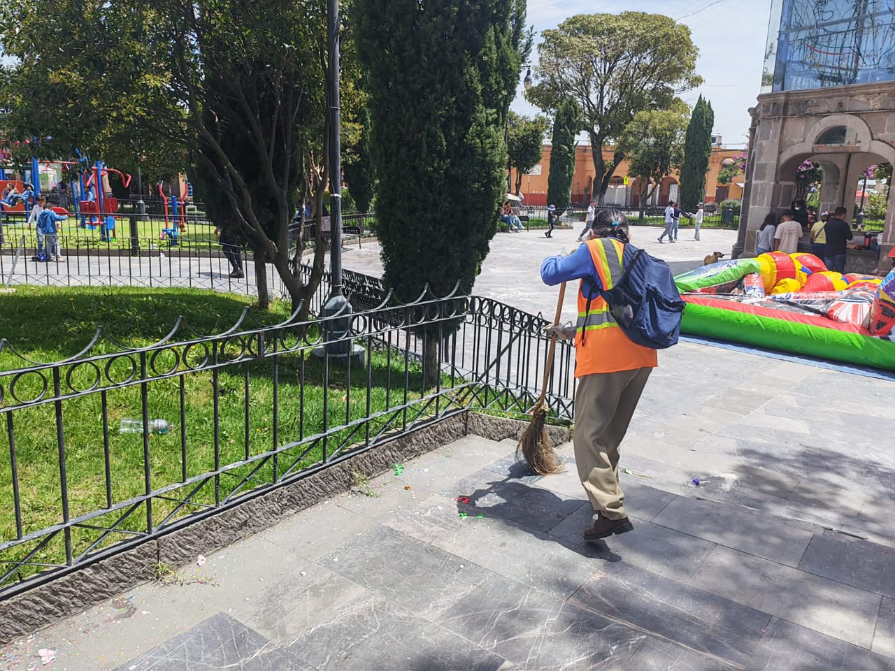 GOBIERNO DE IXTENCO RECONOCE LABOR DEL PROGRAMA DE EMPLEO TEMPORAL DURANTE FIESTAS PATRIAS
