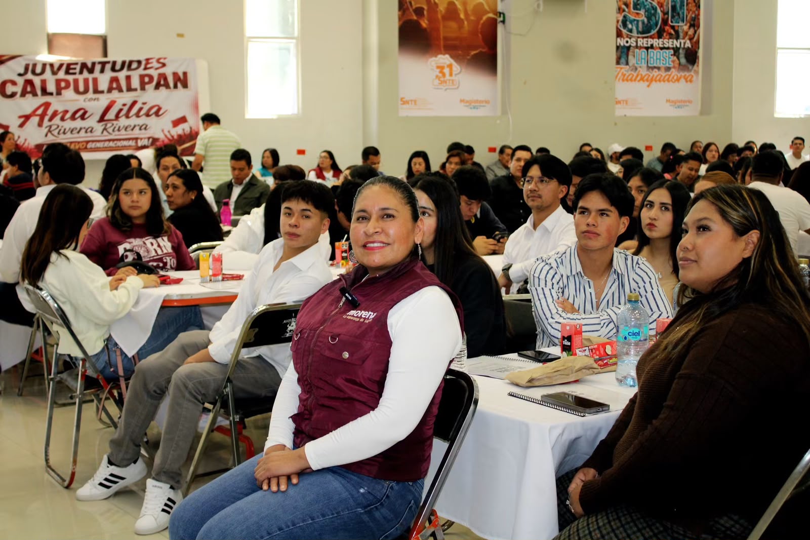 Ana Lilia Rivera llama a formar una nueva generación de jóvenes para transformar la vida pública